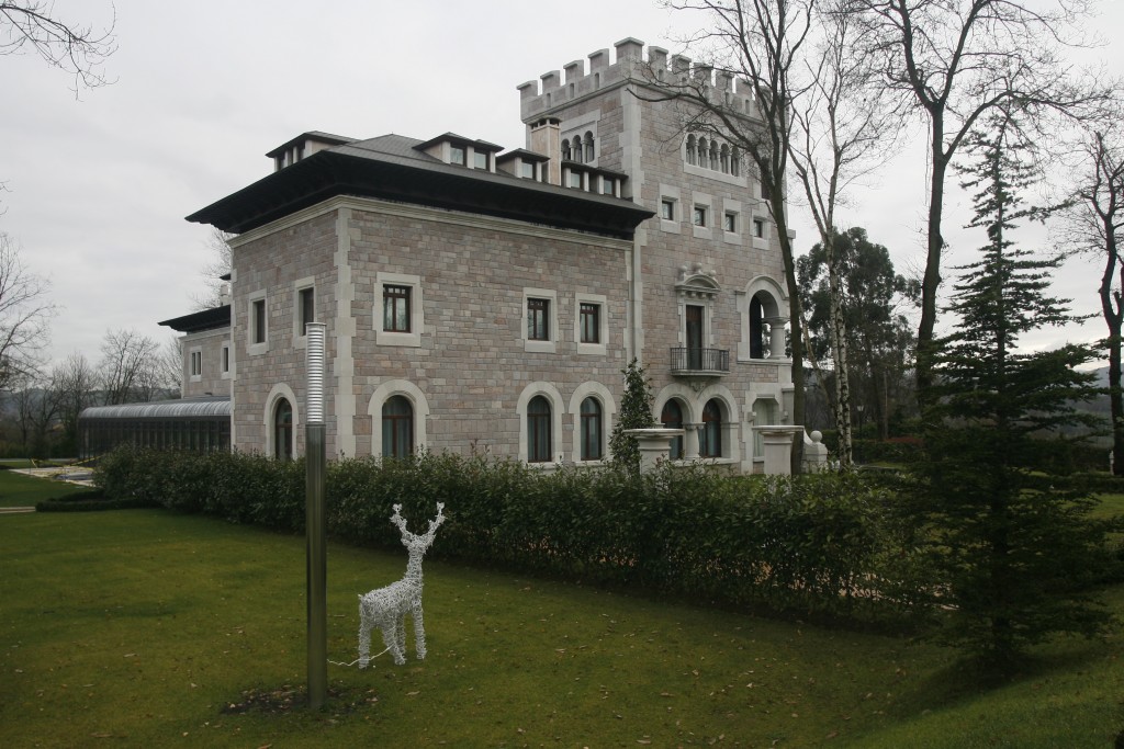El Hotel La Zoreda está a las afueras de Oviedo.