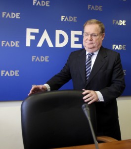 Severino García Vigón en el sillón de la FADE. Foto / Mario Rojas.