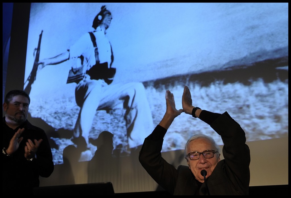 Capa avaló en vida su polémica fotografía en Cerro Murriano, según desveló John G. Morris en el Festival de Cine de Gijón. Foto / Eloy Alonso - Semeya Press