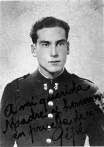 José Vitini en su época de guardia de asalto.