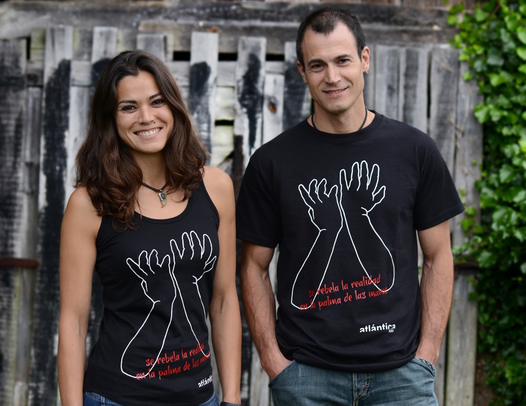 Las camisetas son de diferentes tallas, tanto para hombre como para mujer. Foto / Iván Martínez.