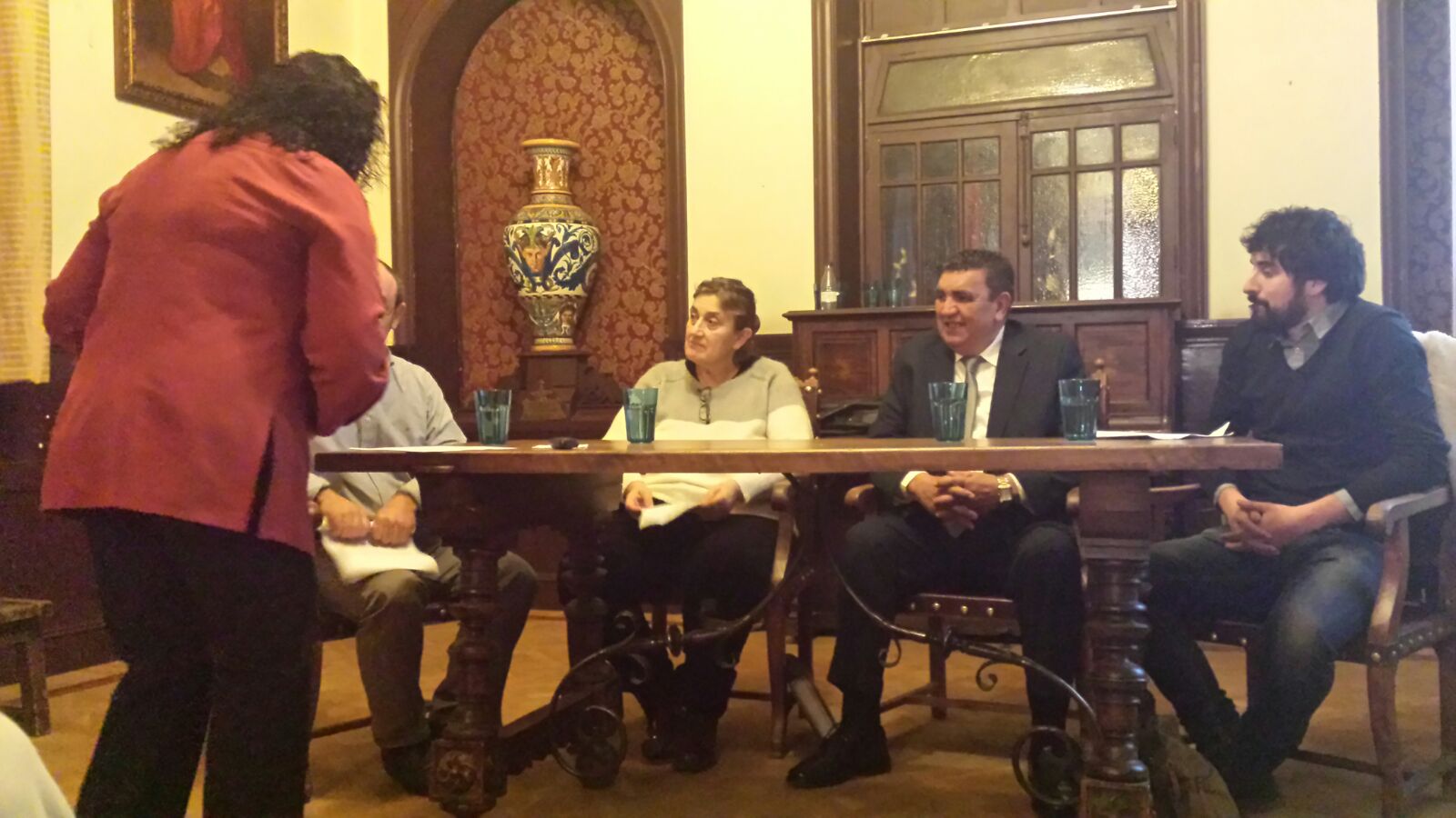 En el acto se abordaron los reportajes publicados en dos números recientes de ATLÁNTICA XXII.