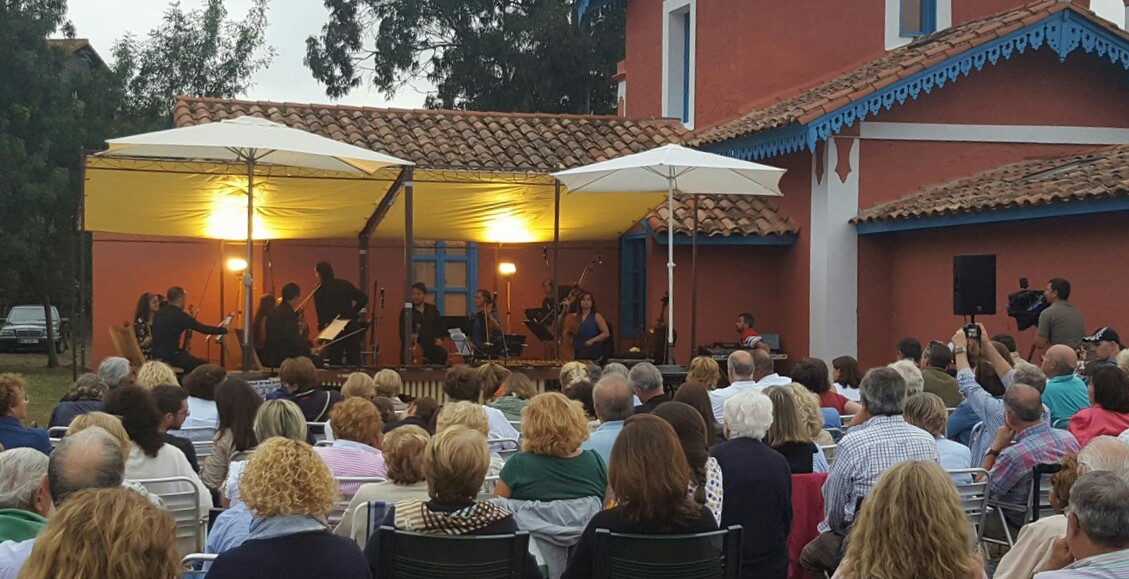 El concierto está organizado por la Fundación José Cardín Fernández, que destina la recaudación a Cáritas. Foto / Isolina Cueli.