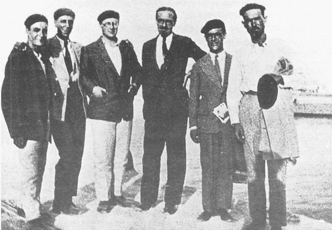 Altiero Spinelli con otros antifascistas durante su confinamiento en la isla de Ventotene, donde escribió su manifiesto.